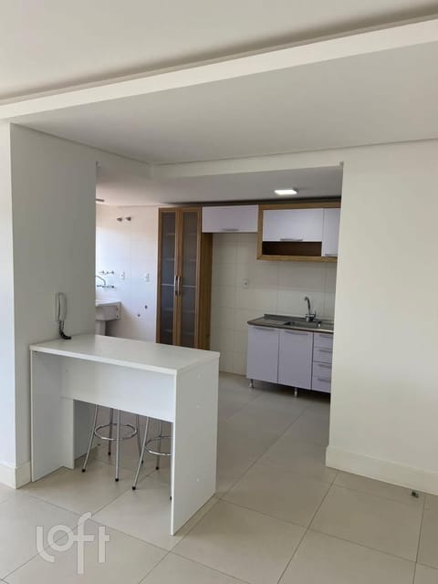 Image 2 - 273552